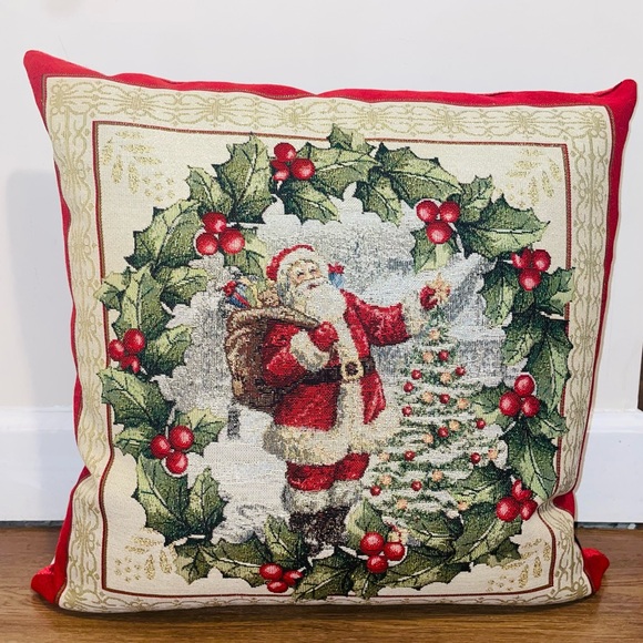 VIRAL 3 vintage Christmas pillows sold out - Picture 4 of 4